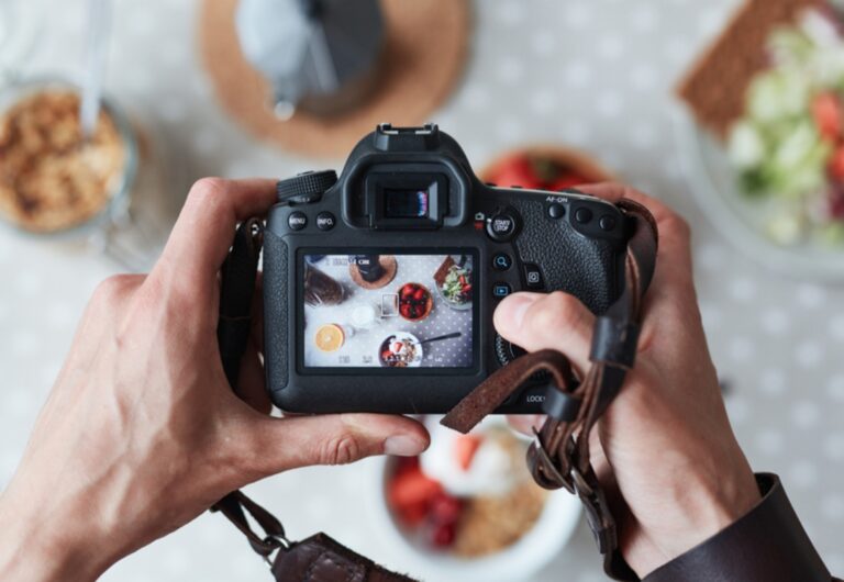 Marketing và Nhiếp Ảnh: Kể Chuyện Qua Những Bức Hình
